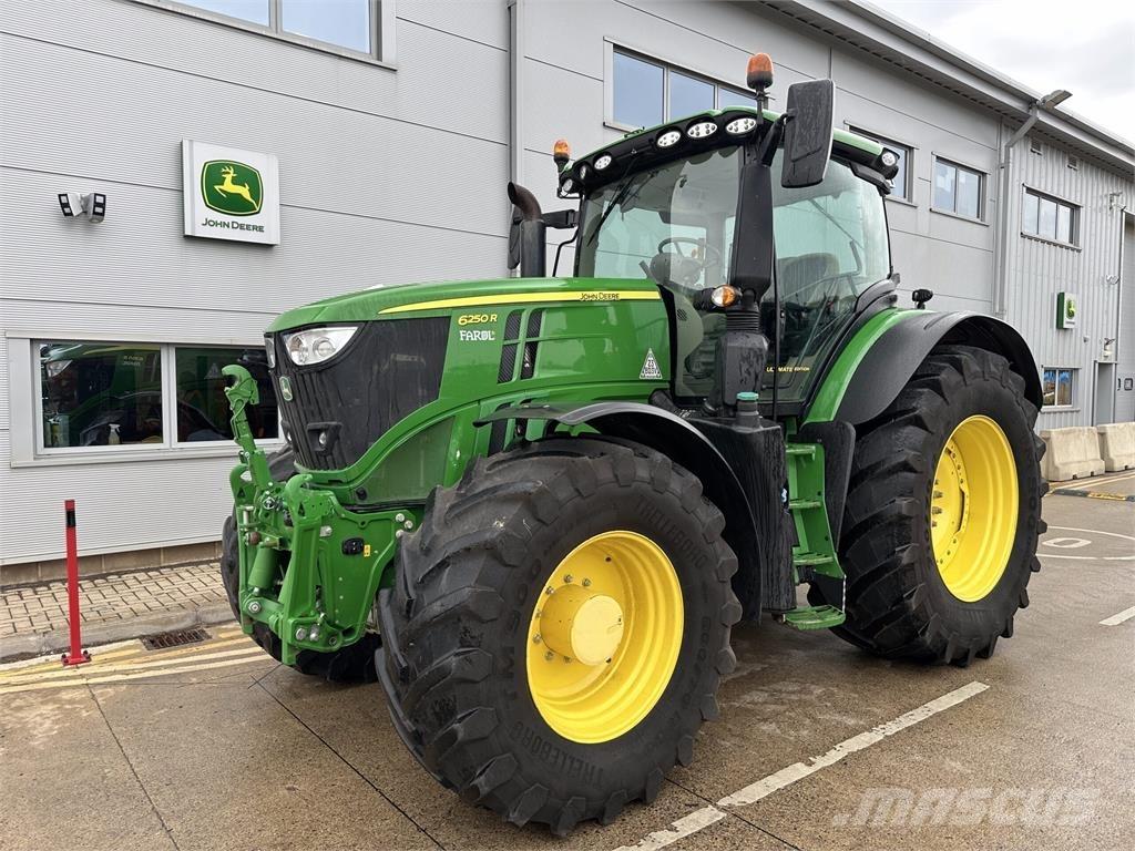 John Deere 6250R Traktori
