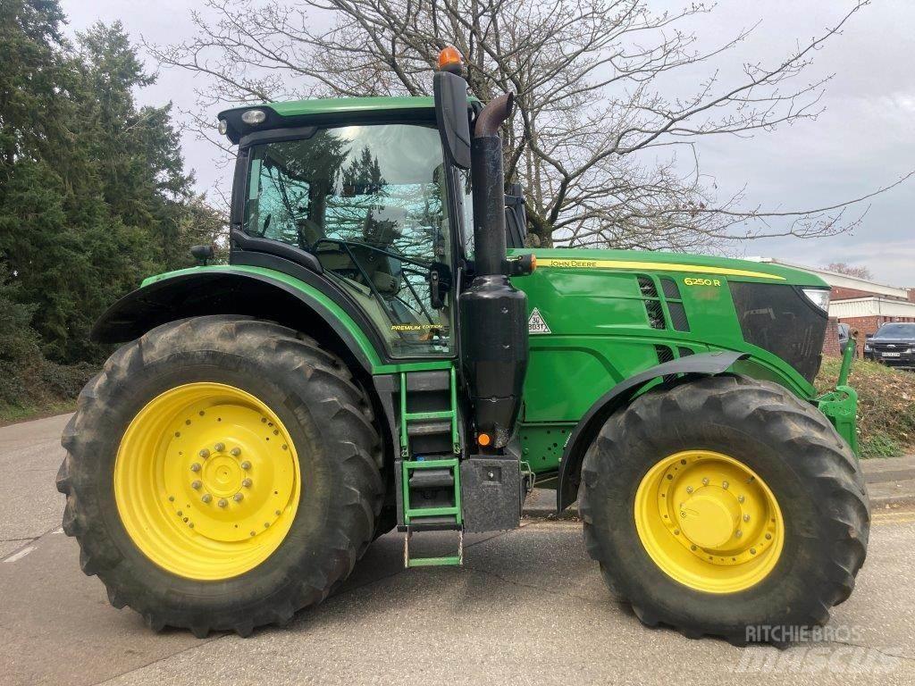 John Deere 6250R Traktori