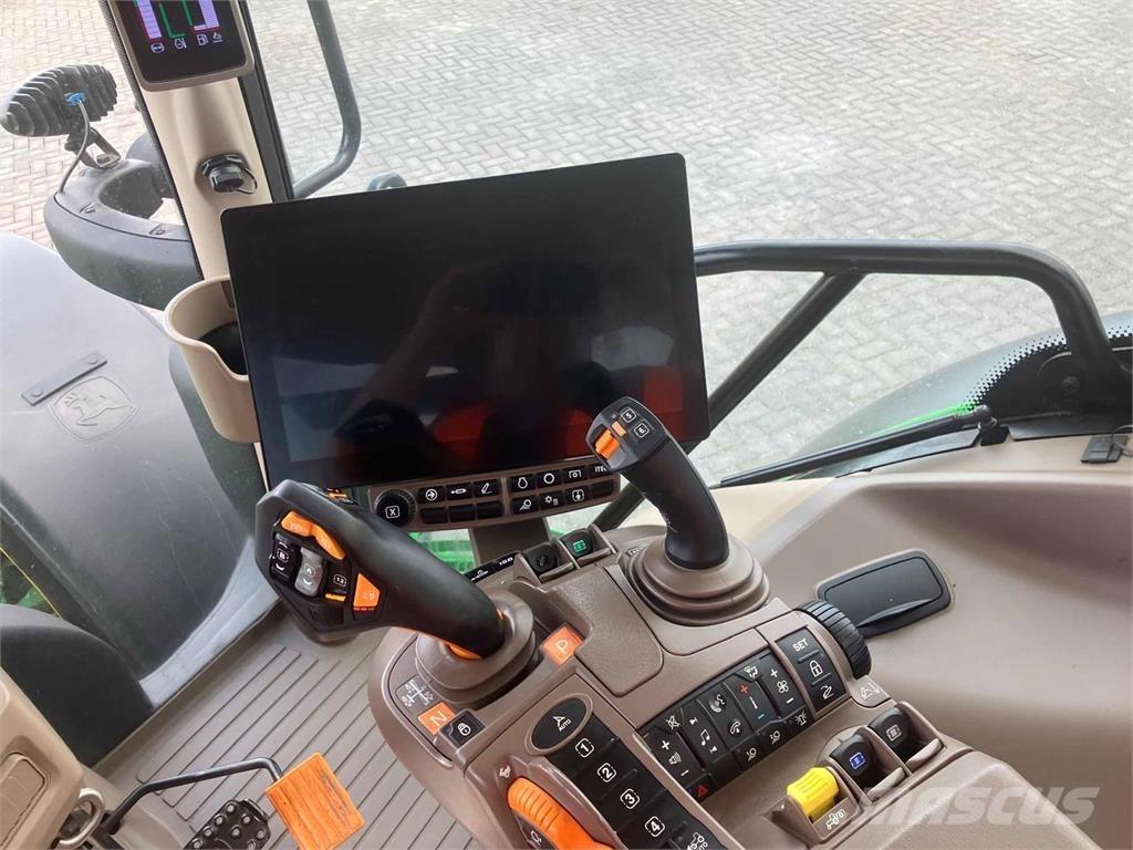 John Deere 6R 155 Traktori