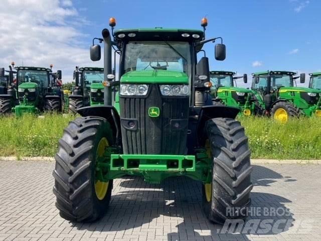 John Deere 7230R Traktori