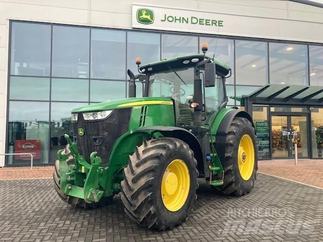 John Deere 7310R Traktori