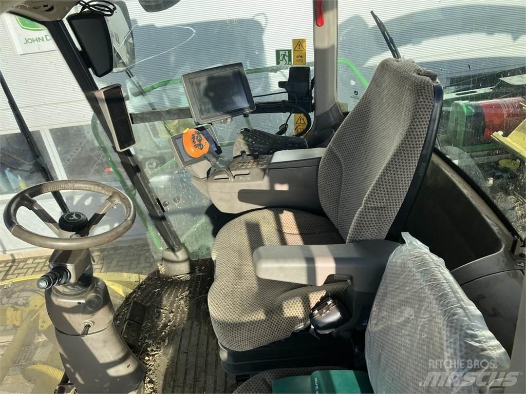 John Deere 8500i Strojevi za krmu na vlastiti pogon