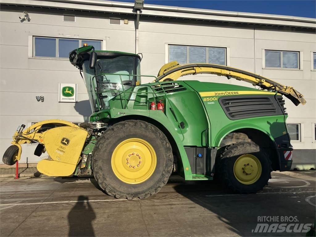 John Deere 8500i Strojevi za krmu na vlastiti pogon
