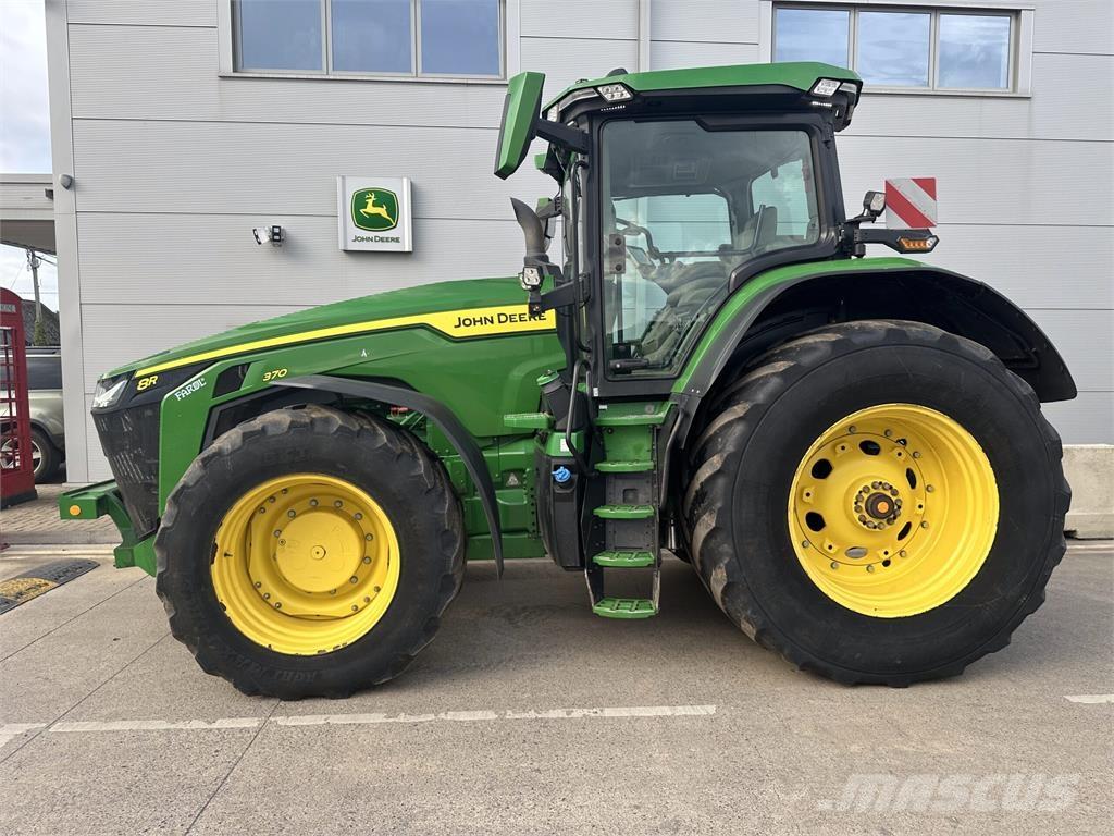 John Deere 8R 370 Traktori