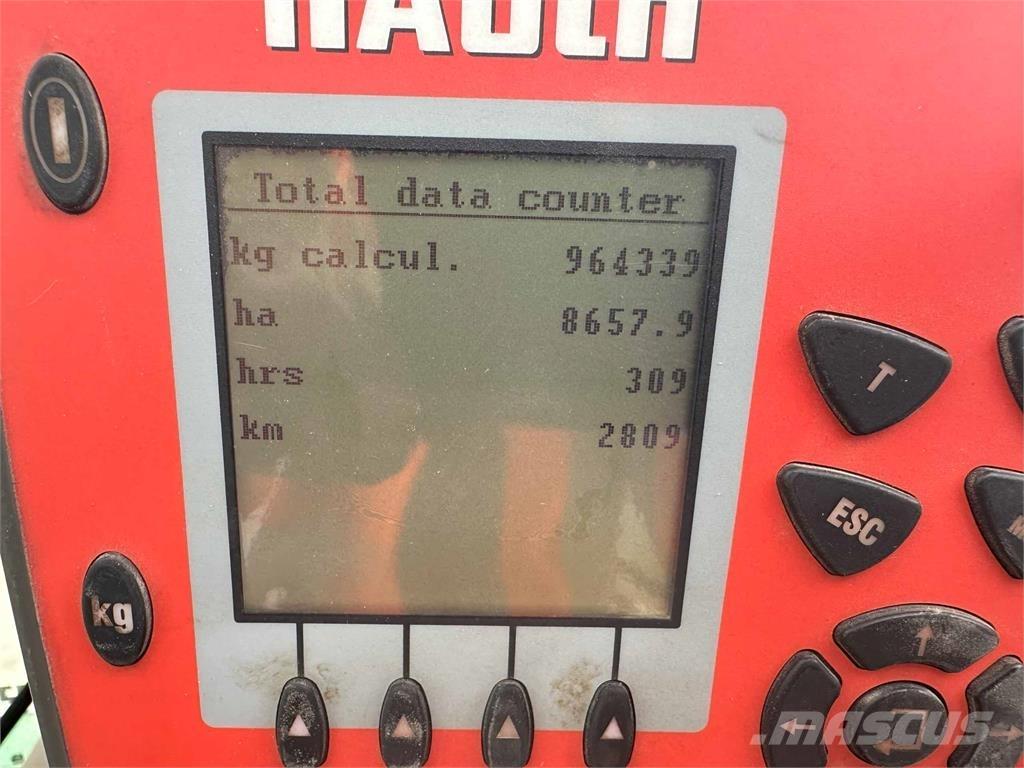 John Deere Axis 40.1W Prskalice gnojiva