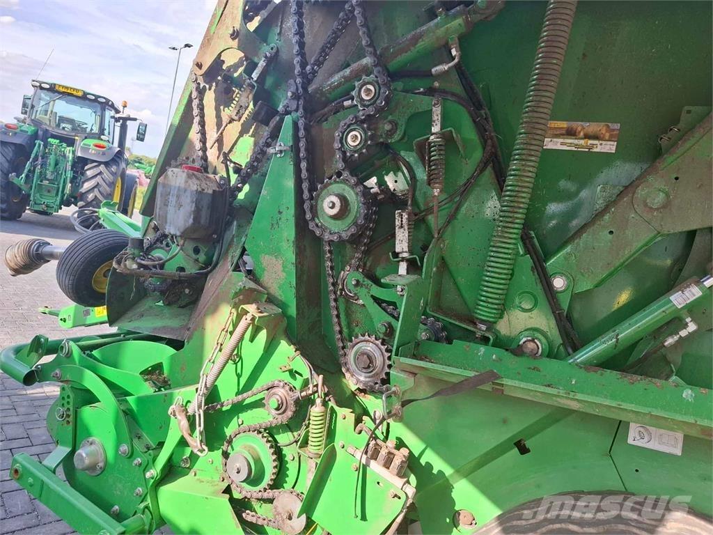 John Deere V451R Balirke za kockaste bale