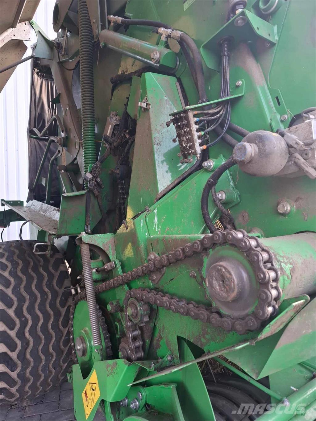 John Deere V451R Balirke za kockaste bale