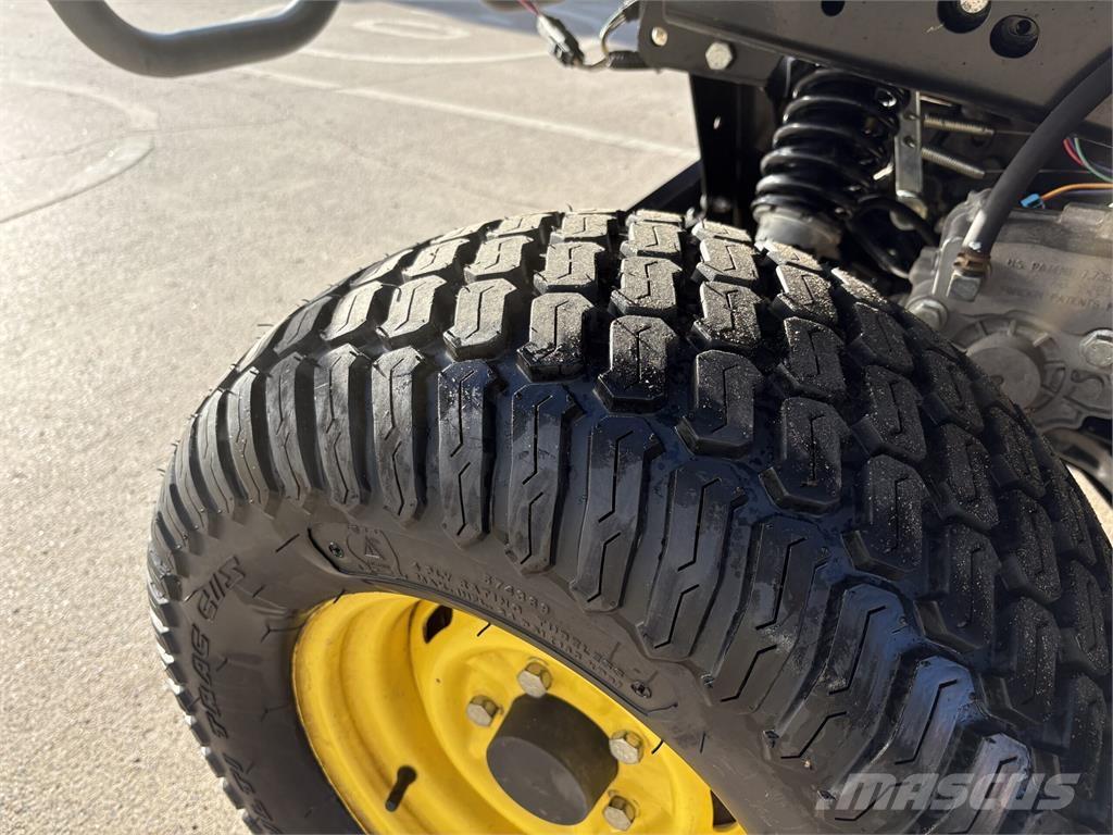 John Deere XUV855M Pomoćni strojevi