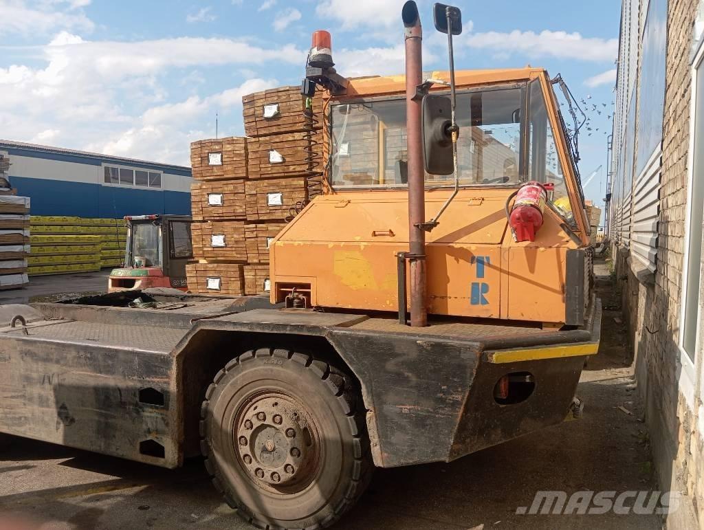 Sisu TR160 AL 4 X4 Vučna vozila