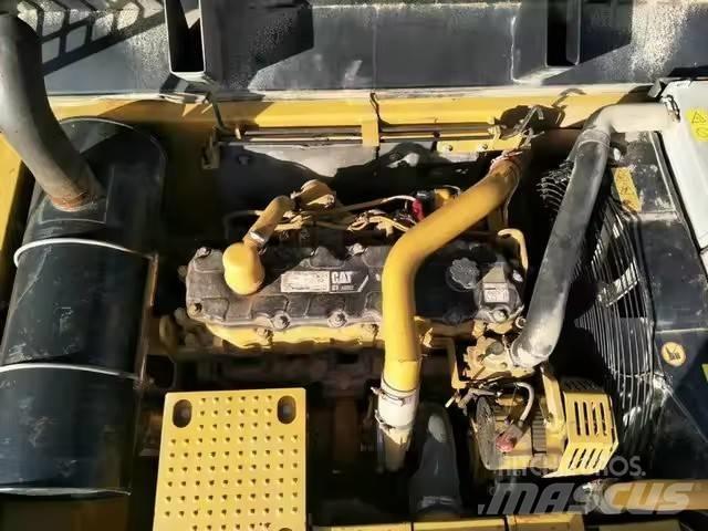 CAT 324 Bageri gusjeničari
