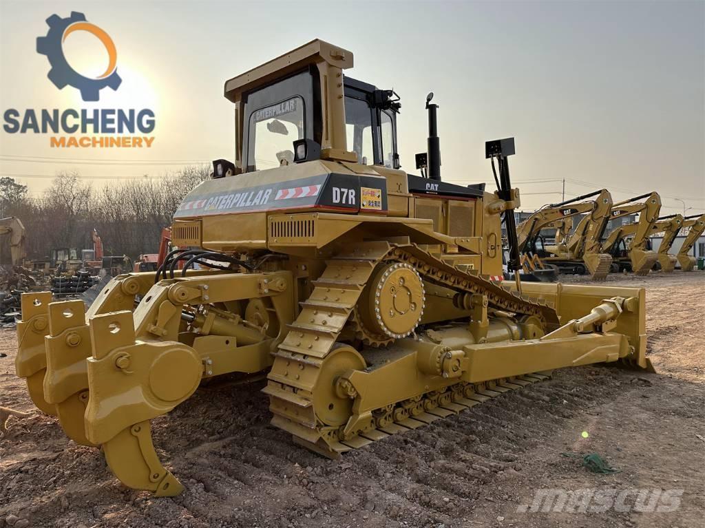 CAT D 7 R Buldožeri gusjeničari