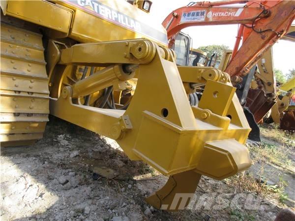 CAT D 6 R Buldožeri gusjeničari