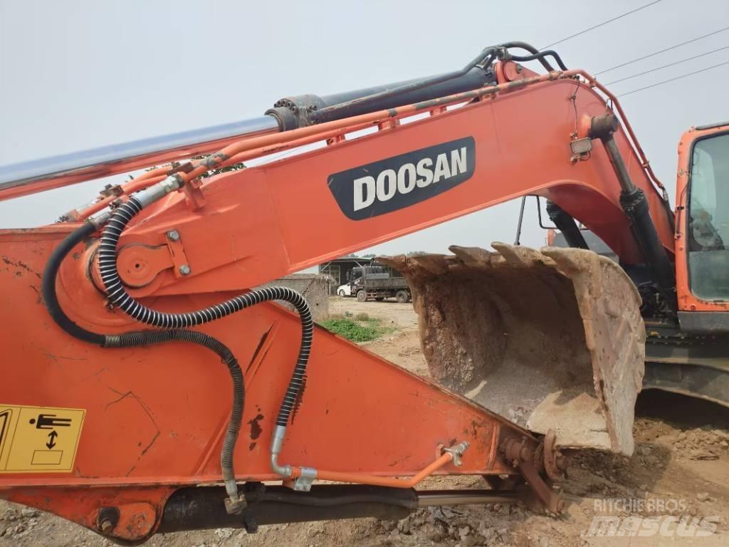 Doosan DX225LC-9C Bageri gusjeničari