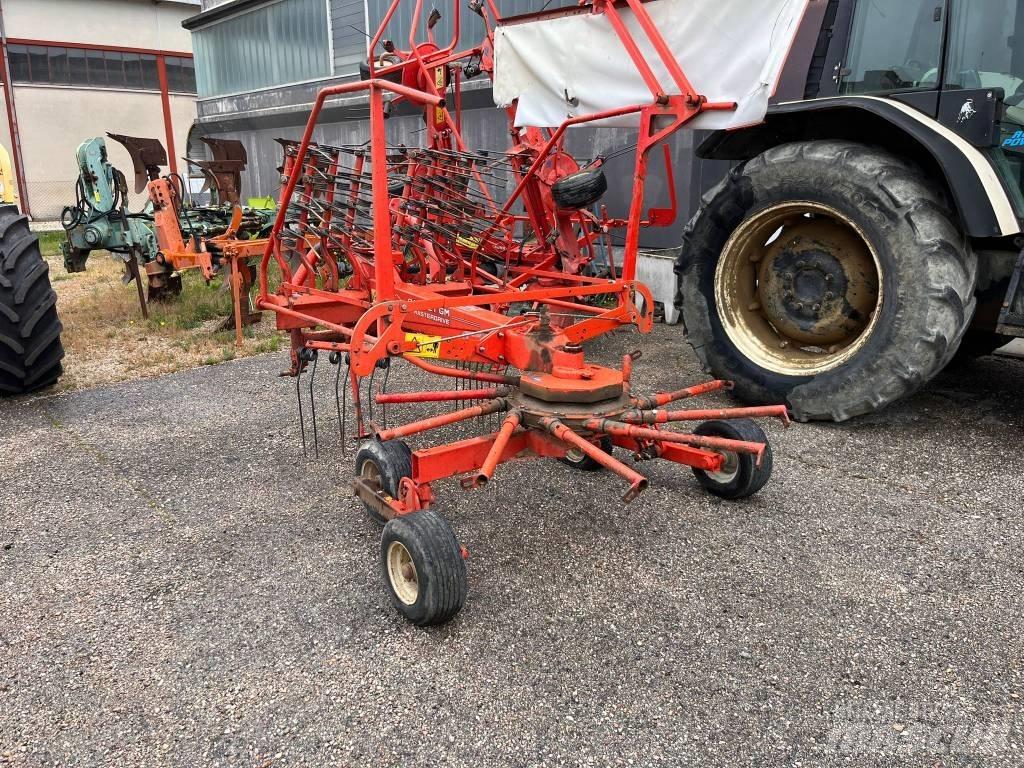 Kuhn GA 4121 G M Okretači i sakupljači sijena