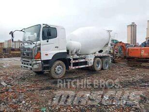 Hino 700 Kamioni mikseri za beton