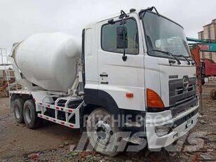 Hino 700 Kamioni mikseri za beton