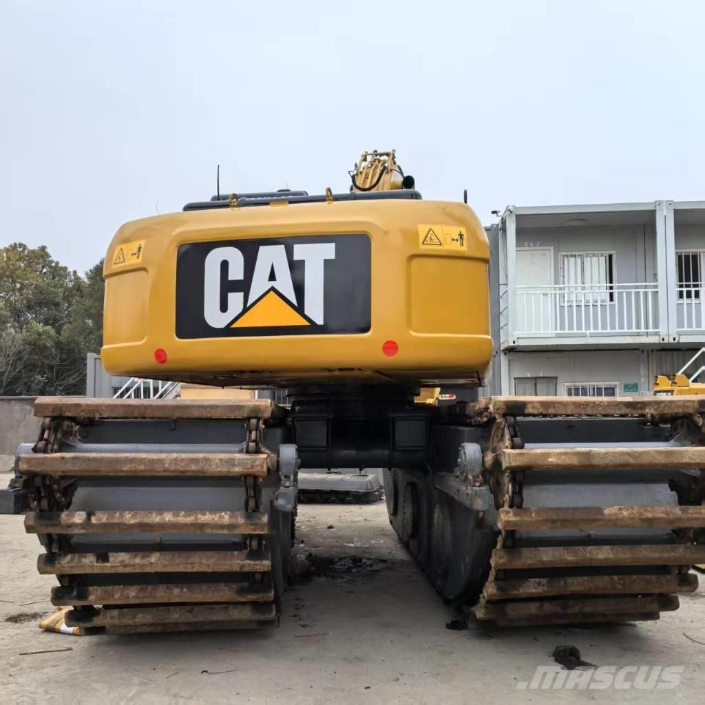 CAT 320 D Amfibijski bageri