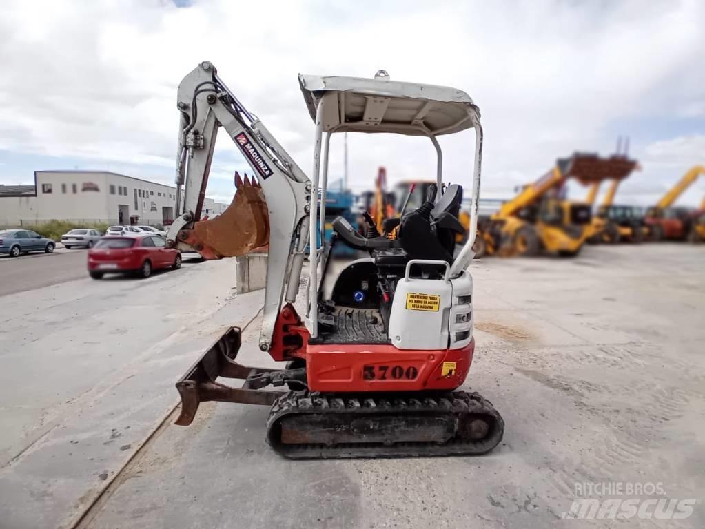 Takeuchi TB 215 R Mini bageri <7t