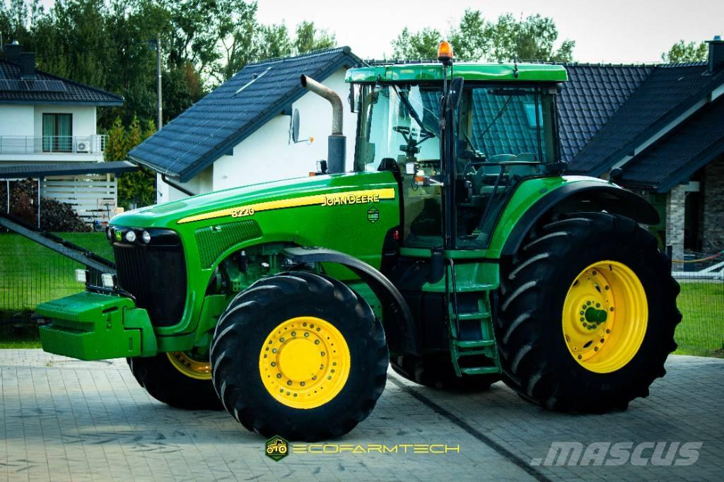 John Deere 8220 Traktori