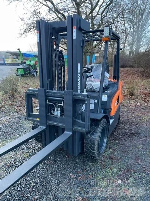 Doosan D30NXS Dizelski viličari