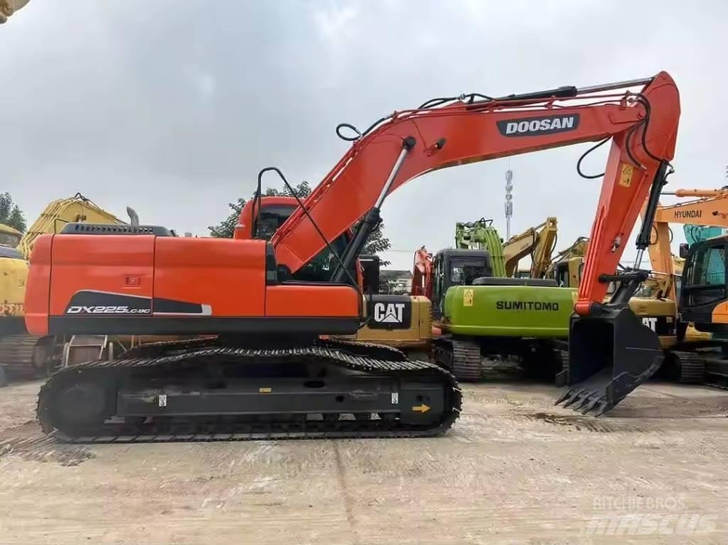 Doosan DX 225 LC-9C Bageri gusjeničari
