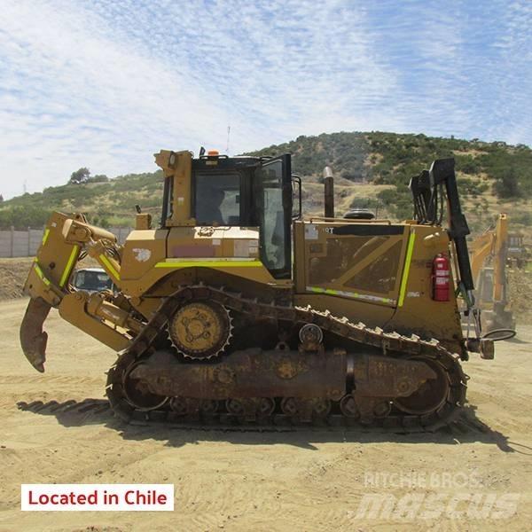 CAT D 8 T Buldožeri gusjeničari