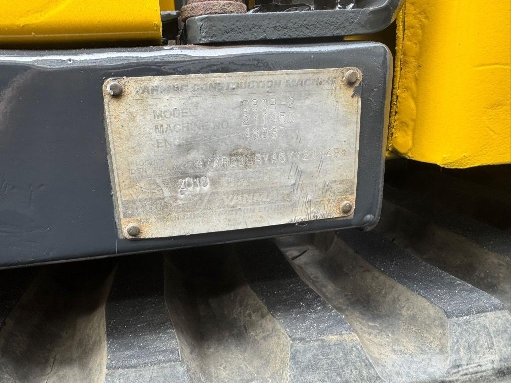 Yanmar C 30 R-2 Demperi na gusjenice