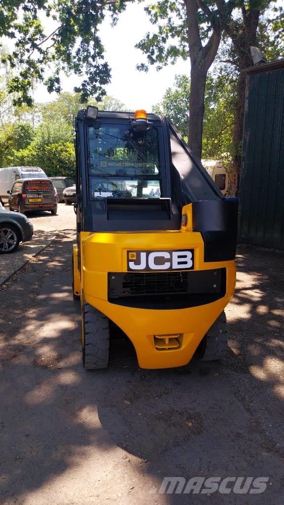 JCB TLT 35 D Teleskopski viličari