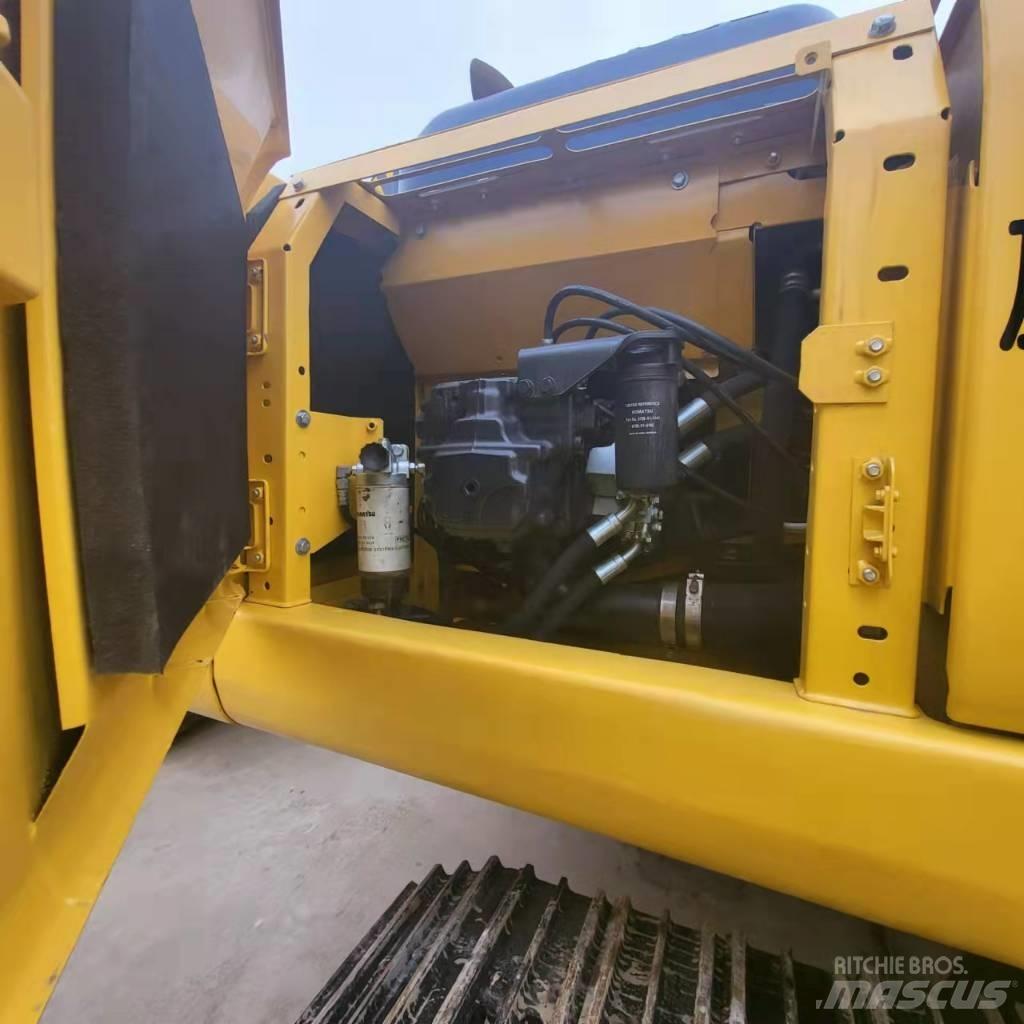 Komatsu PC 210 Bageri gusjeničari