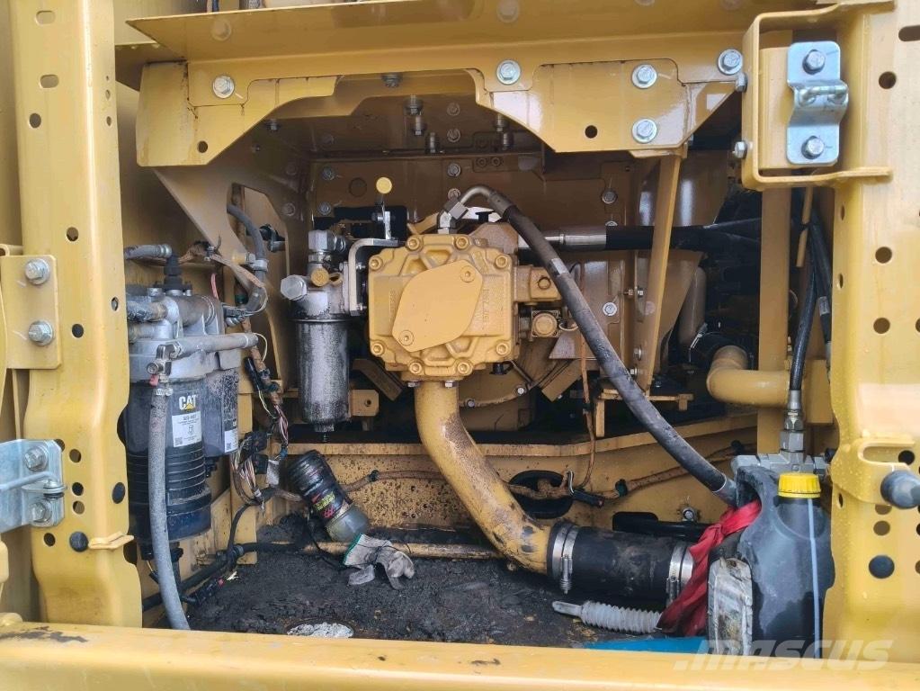 CAT 326 Bageri gusjeničari