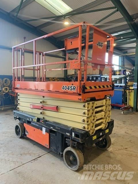 JLG 4045R Škaraste platforme