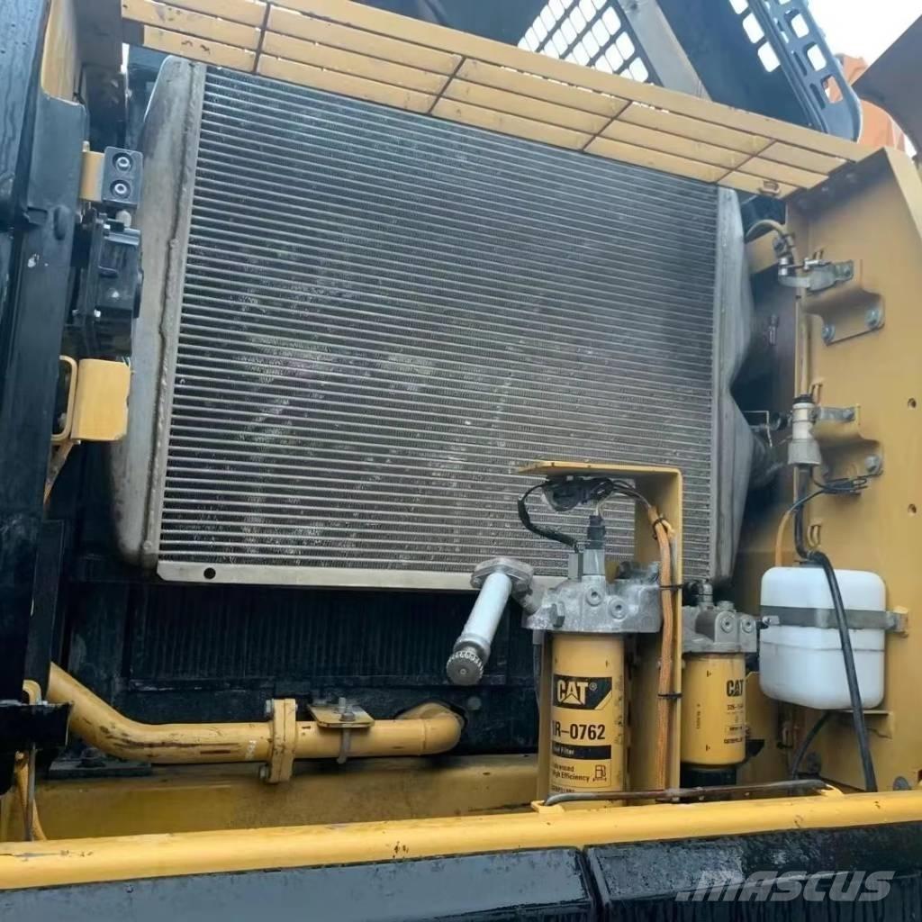 CAT 329 Bageri gusjeničari