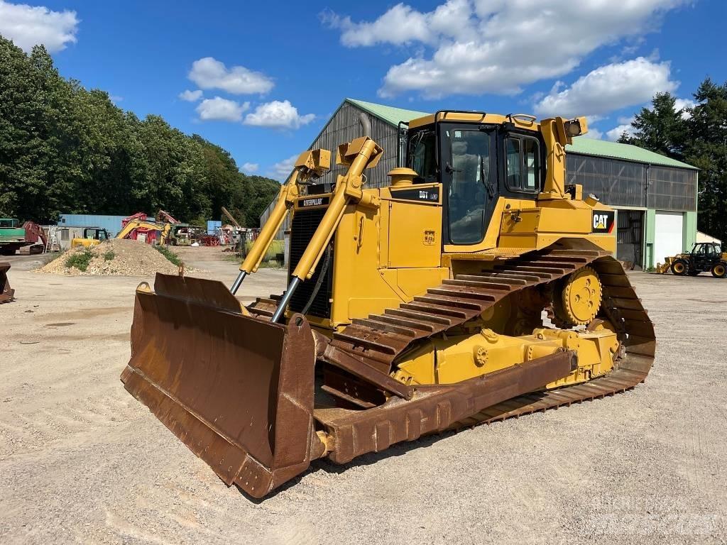 CAT D 6 T LGP Buldožeri gusjeničari