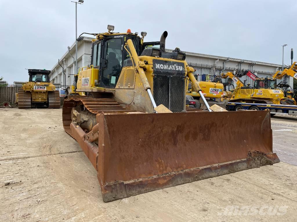 Komatsu D 65 PX-18E0 Buldožeri gusjeničari