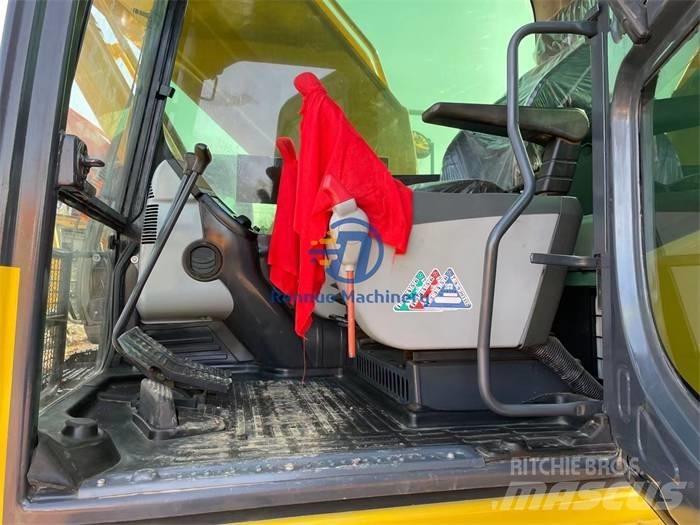 Komatsu PC 220-8 Bageri gusjeničari