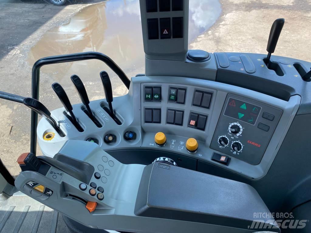 CLAAS Arion 640 Traktori