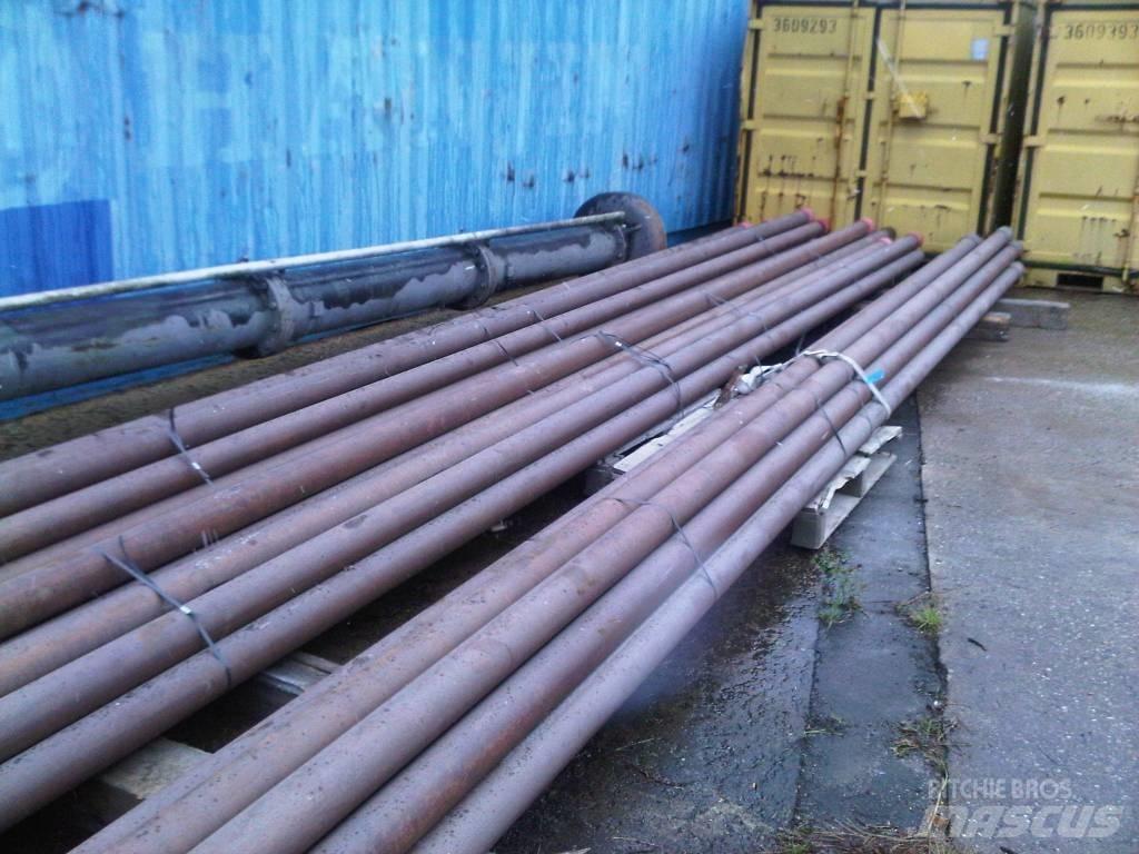  Drill pipes 32' X 4" Oprema za bušenje nafte i plina
