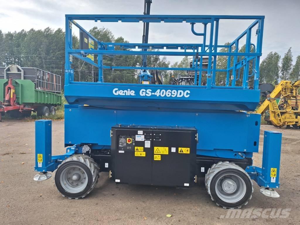 Genie GS-4069 DC Škaraste platforme