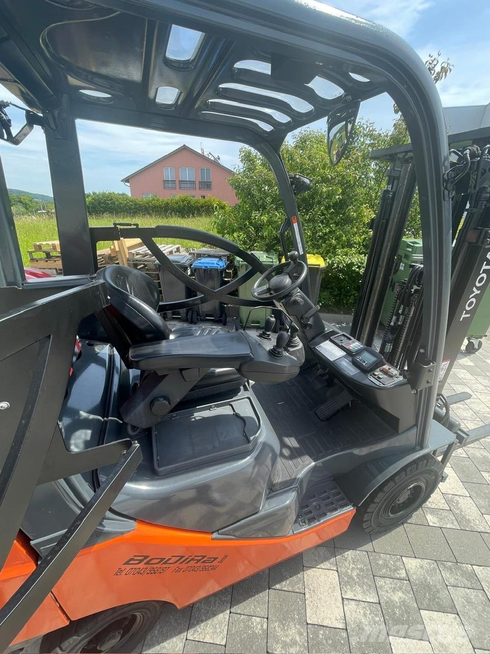 Toyota 02-8FGF18 Plinski viličari