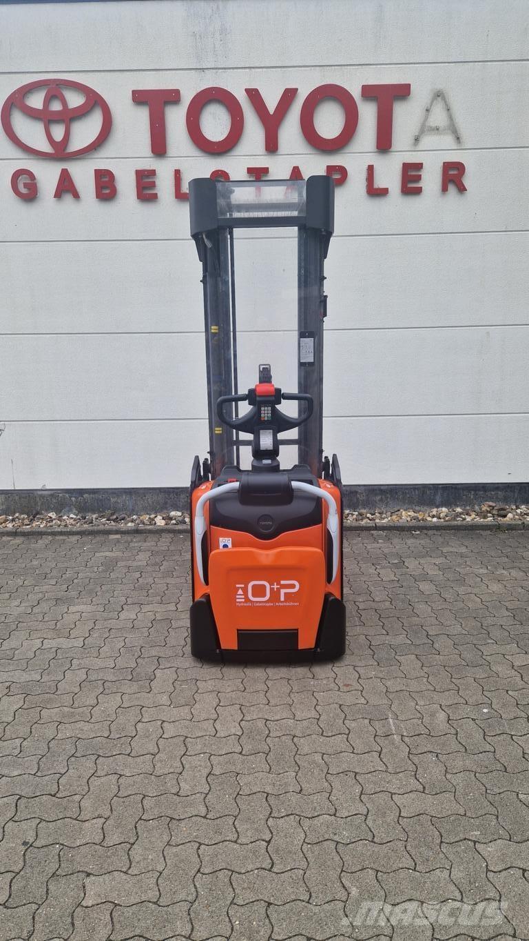 Toyota SPE160 Samopogonski ručni viličari