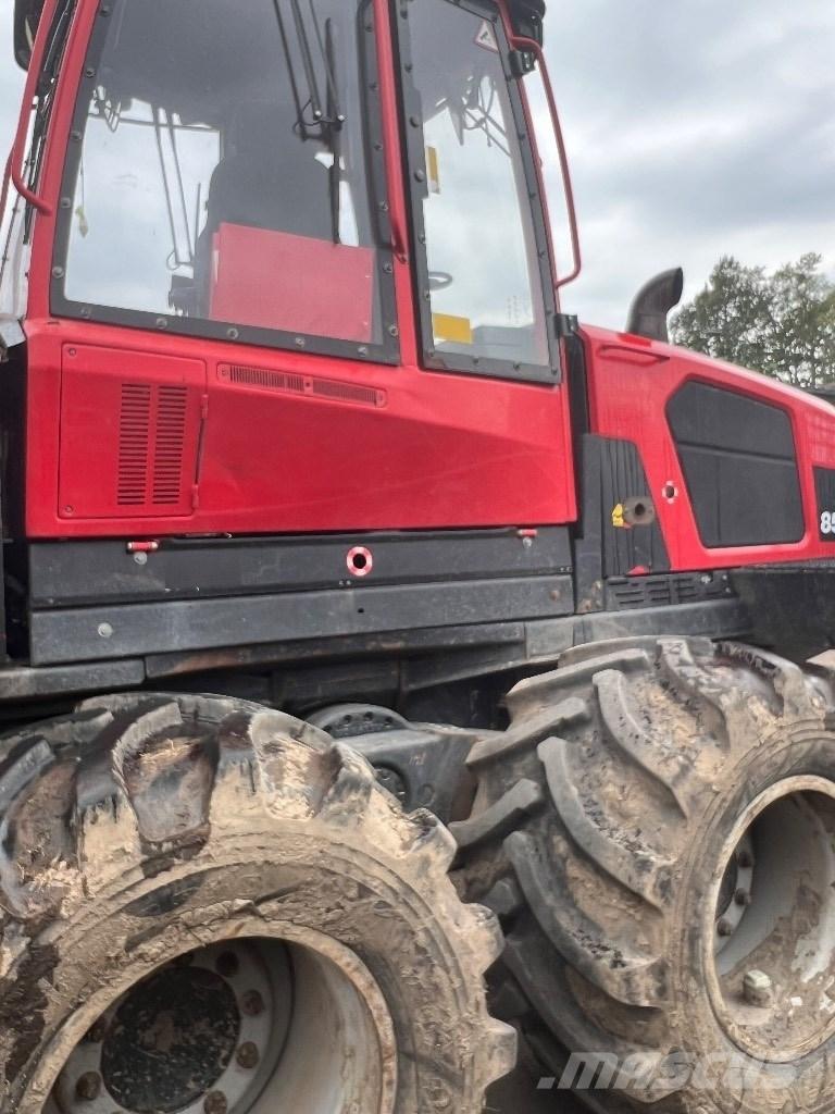 Komatsu 855 Forvarderi