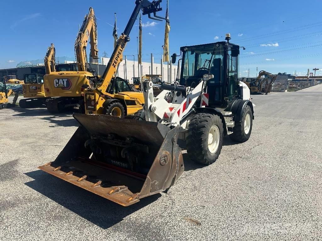 CAT 908 M Utovarivači na kotačima