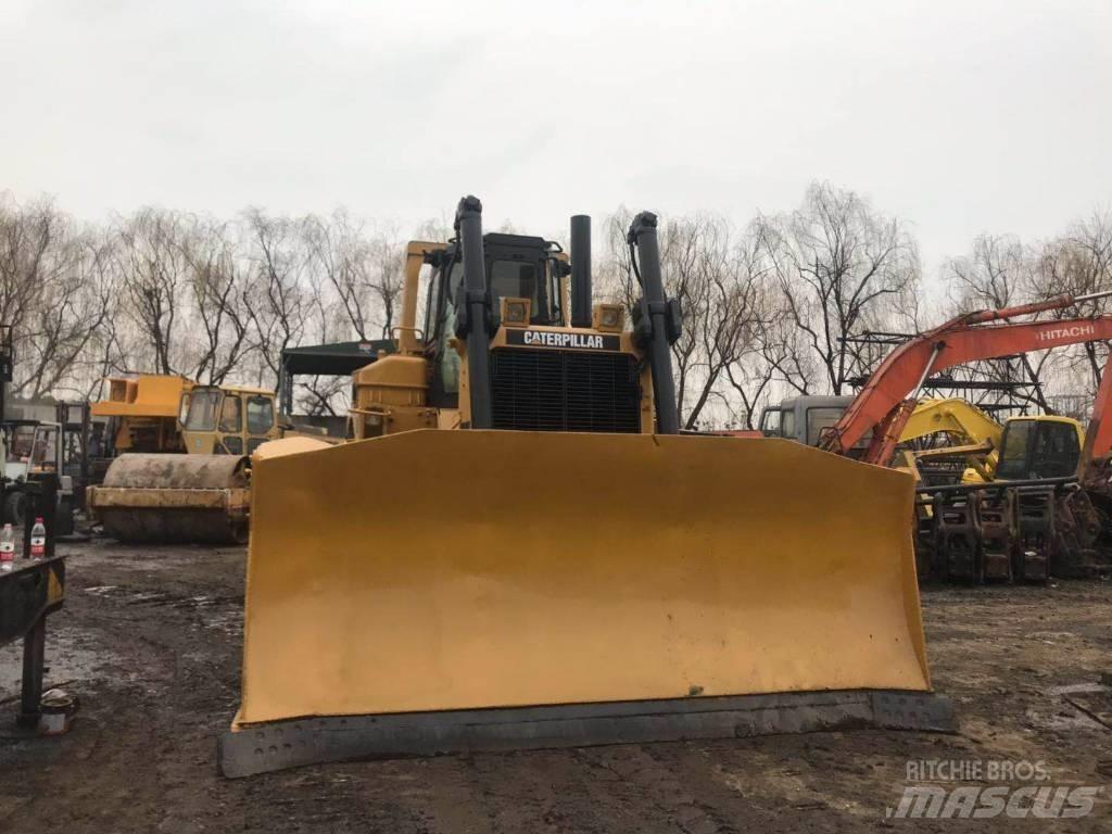 CAT D8N Buldožeri gusjeničari
