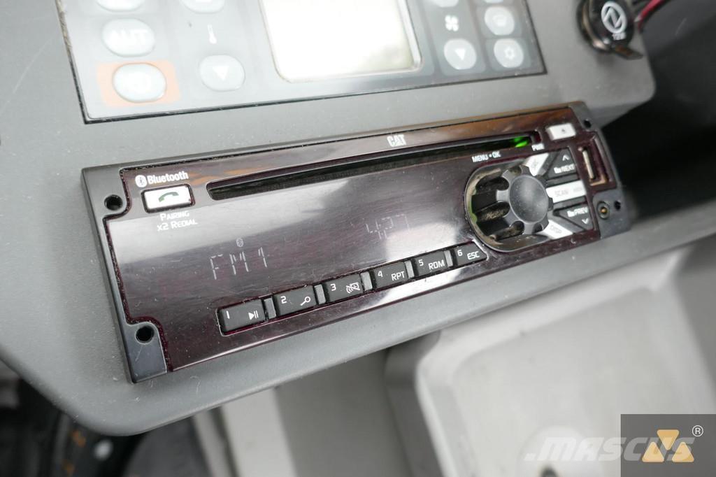 CAT 325F LCR Bageri gusjeničari