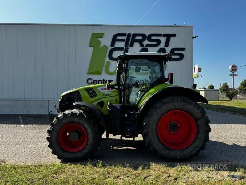 CLAAS AXION 870 Traktori