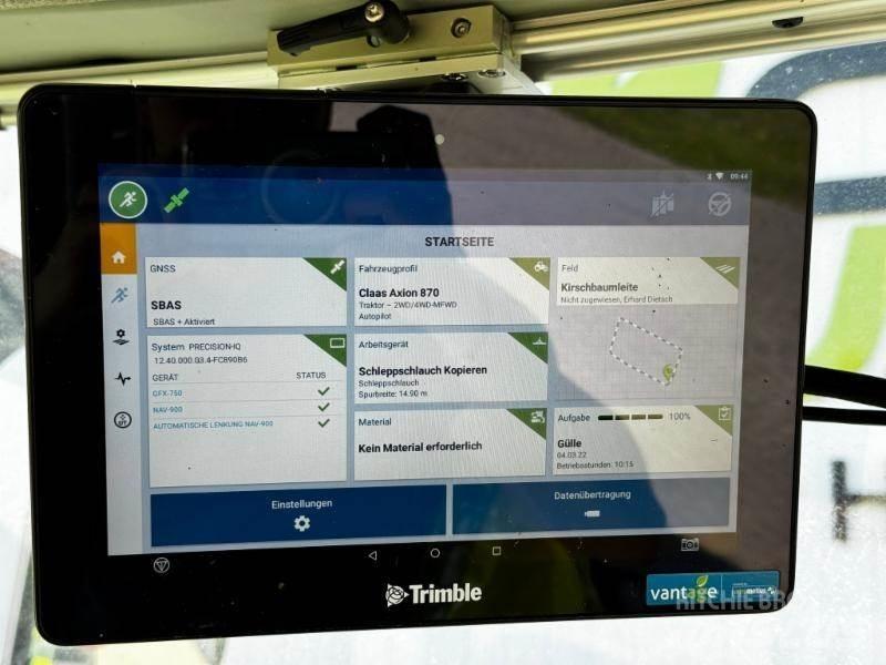 CLAAS AXION 870 Traktori