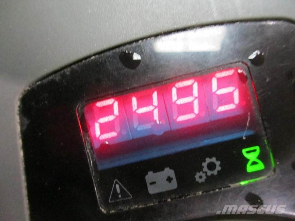 BT LPE 200 Nisko podizni električni viličar sa platformu