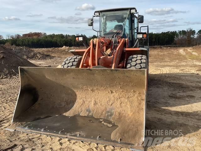 Hitachi ZW 220 Utovarivači na kotačima