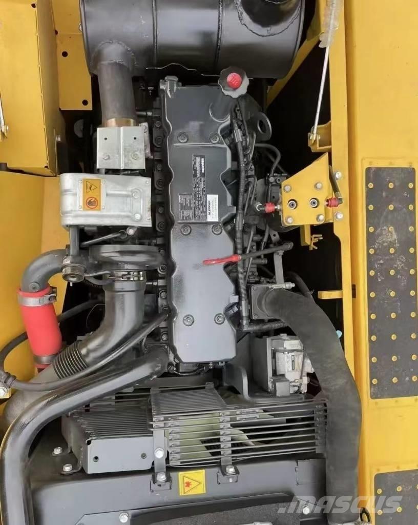 Komatsu PC 240 Bageri gusjeničari