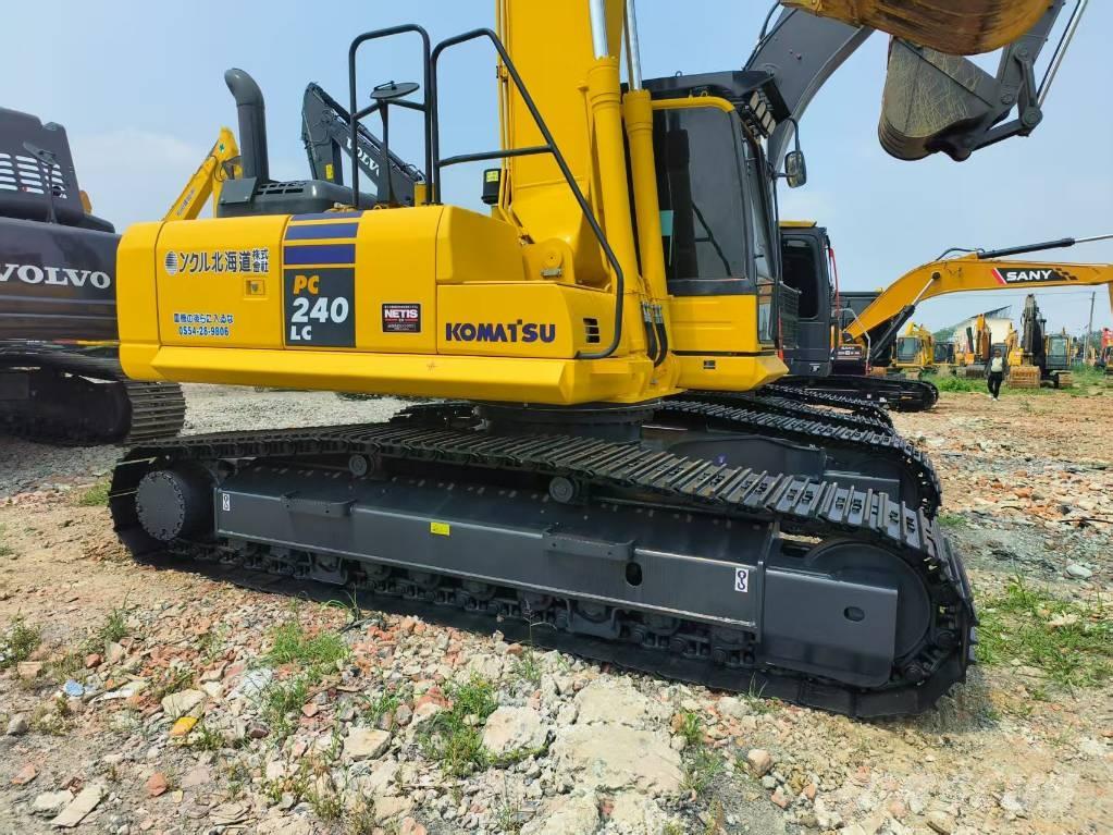Komatsu PC 240-8 Bageri gusjeničari